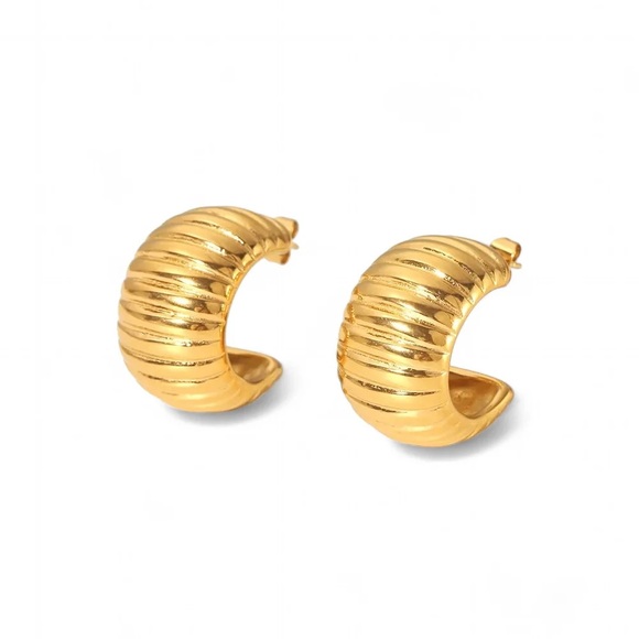 18K Gold Plated Mini Hoop Earrings*Croissant Stud Earrings*Everyday Hoops*ML - Picture 3 of 3